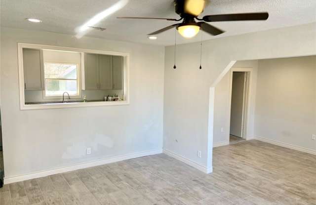 3214 Longwood Drive Gallery 4