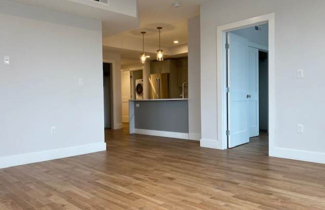 2BR 2Bth unit. Great location! Easy access to Mass Pike. Laundry IN UNIT! photos photos