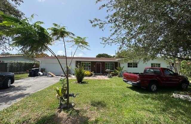 6130 SW 64th Ave photos photos