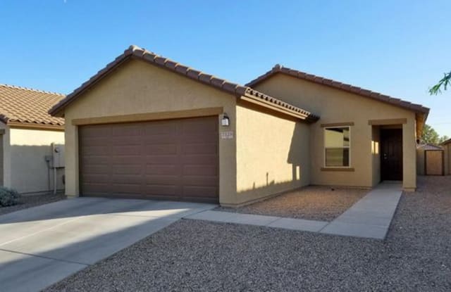 7528 E Kinneson Wash Loop - 7528 East Kinnison Wash Loop, Tucson, AZ 85730