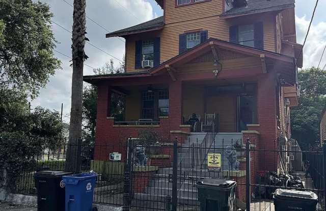 1808 Elysian Fields Ave photos photos