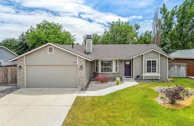 961 West Newport Street photos photos