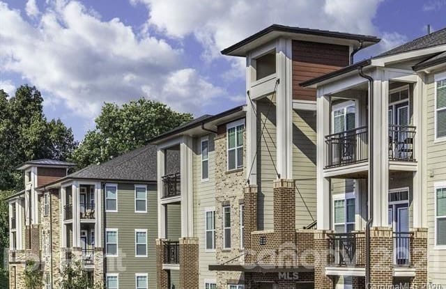 102 Pullman Lane - 102 Pullman Ln, Mooresville, NC 28115