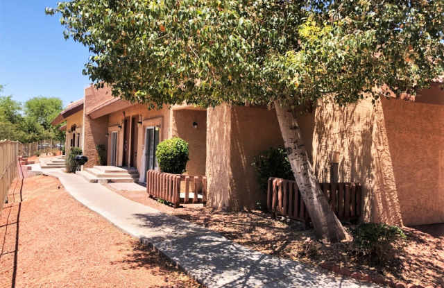 Links, The - 2121 W Royal Palm Rd, Phoenix, AZ 85021