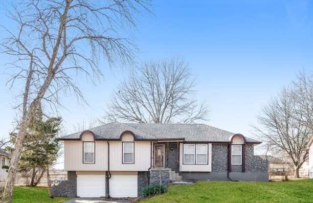 11934 Sycamore Avenue - 11934 Sycamore Avenue, Grandview, MO 64030