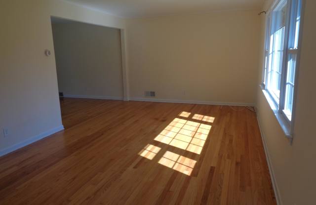 59 Rumson Road Gallery 3