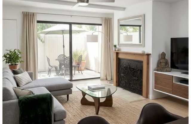 5249 Colodny Drive Gallery 1