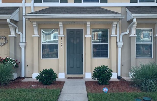 13023 Surfside Dr - 13023 Surfside Drive, Jacksonville, FL 32258