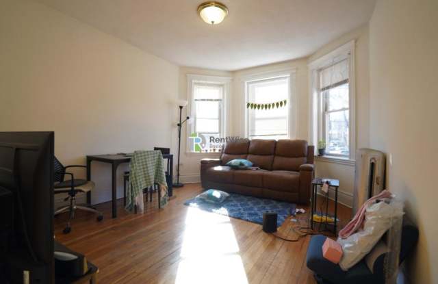 110 Warren St. - 110 Warren Street, Boston, MA 02135 110 Warren St. - 110 Warren Street, Boston, MA 02135