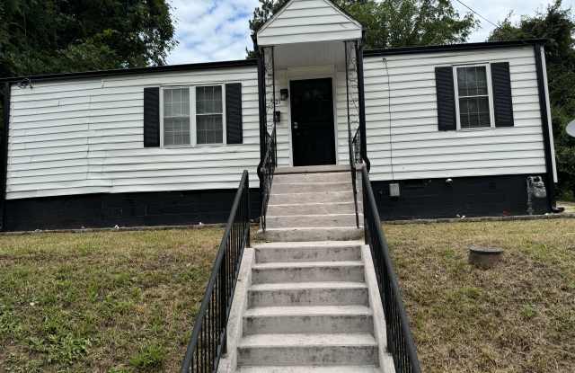 521 Walnut St - 521 Walnut Street, Petersburg, VA 23803 521 Walnut St - 521 Walnut Street, Petersburg, VA 23803