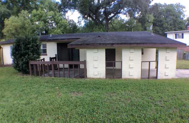 2648 Hugh Edwards Drive - 2648 Hugh Edwards Drive, Jacksonville, FL 32210