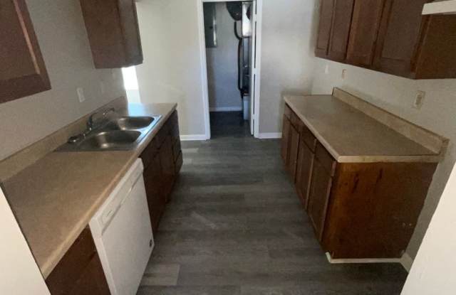 3 bedroom 1.5 bathroom Single Home Gallery 4