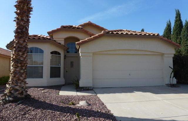 1039 W BUTLER Court Gallery 3