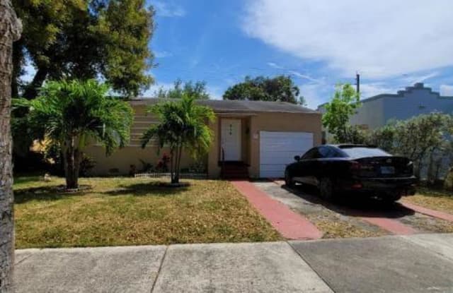 920 NW 48th St - 920 Northwest 48th Street, Miami, FL 33127