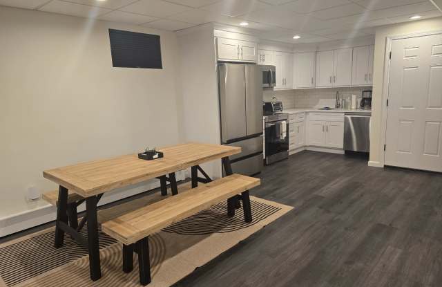7 Farmhouse Dr Gallery 1
