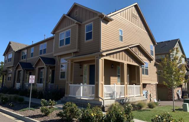 Lots of Great Light in this End Townhome photos photos