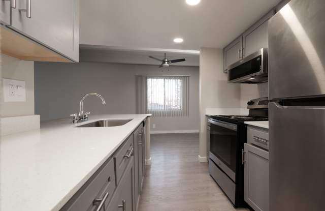Uptown Square Apartments Gallery 3