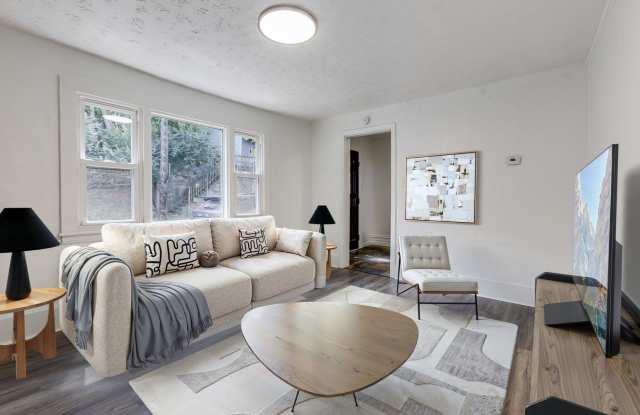 955 E Warrington Ave photos photos