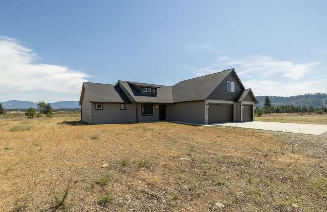 Beautiful home on 5 Acres photos photos