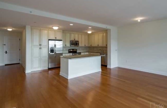 584 River Rd 10 - 584 River Road, Edgewater, NJ 07020