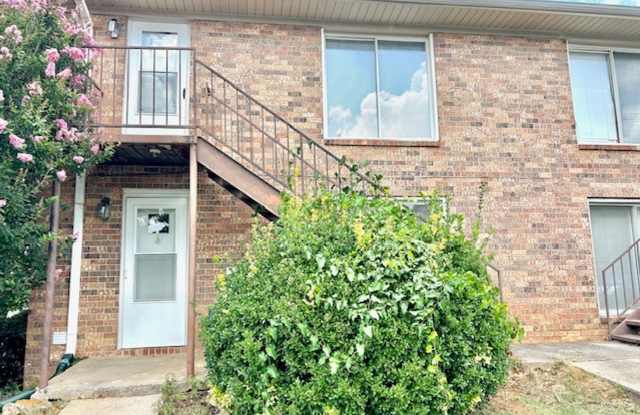 Cute and Cozy-ONE BEDROOM/ONE BATH - SOUTH HUNTSVILLE LOCATION -With a $300 Off the first month's rent special!!! photos photos