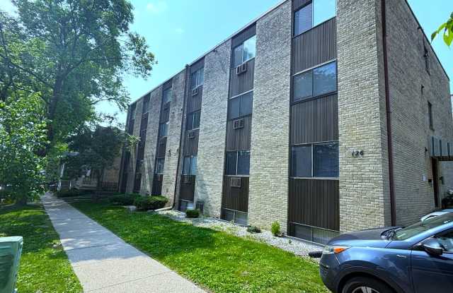 Studio Available Now! ~Blocks from the Capitol Square~ photos photos