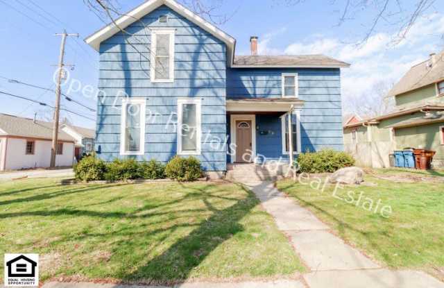210 1/2 W 4th St - 210 1/2 West 4th Street, Auburn, IN 46706 210 1/2 W 4th St - 210 1/2 West 4th Street, Auburn, IN 46706