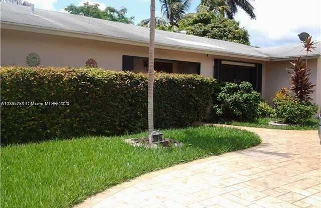 10934 SW 158th Ter photos photos