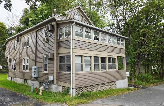 105 Univoice Street Gallery 1