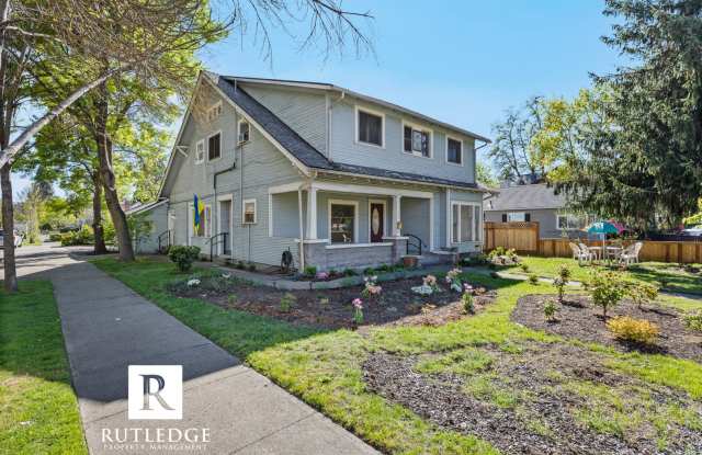 East Medford Victorian Upstairs Apartment photos photos