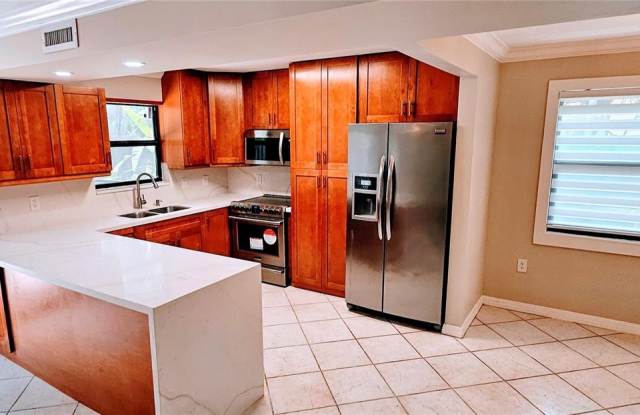 7822 SW 99 ST - 7822 Southwest 99th Street, Kendall, FL 33156