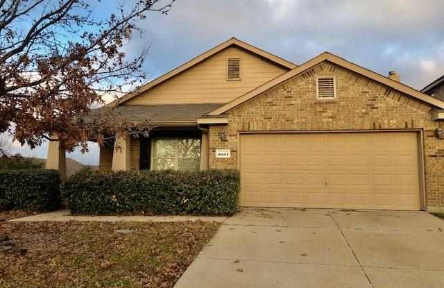 2001 Diamondback - 2001 Diamondback Drive, Travis Ranch, TX 75126