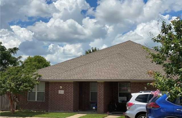 1015 Sun Meadow Court Gallery 2