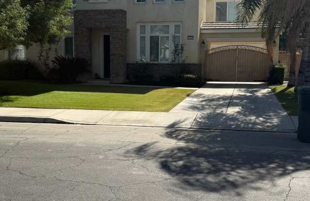 11013 Prairie Stone Place - Stunning SW 4 bedroom with SOLAR, theatre and sparkling pool! Gallery 3