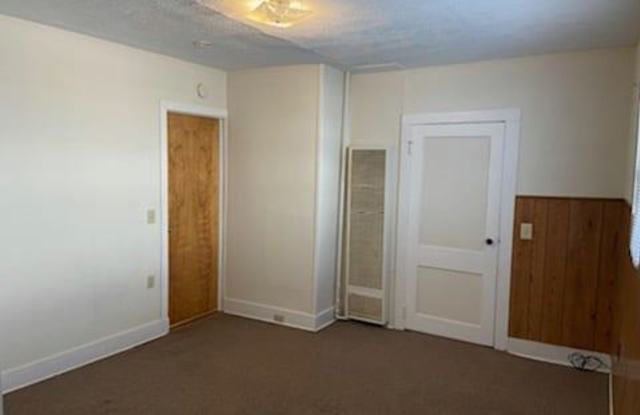 415 Grove Street, Apt C photos photos