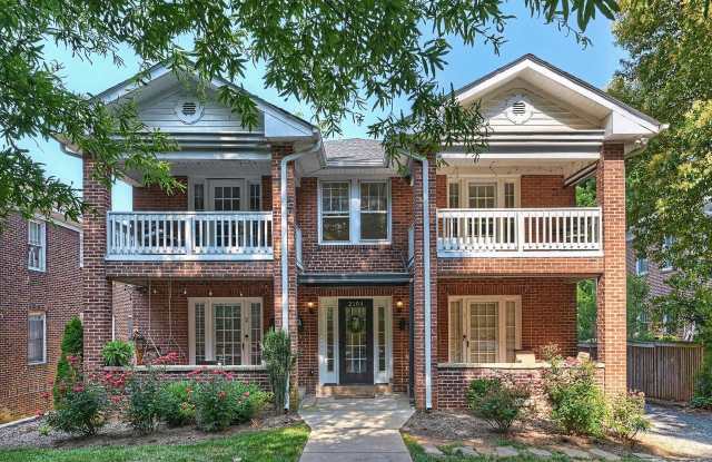 2104 Park Road photos photos