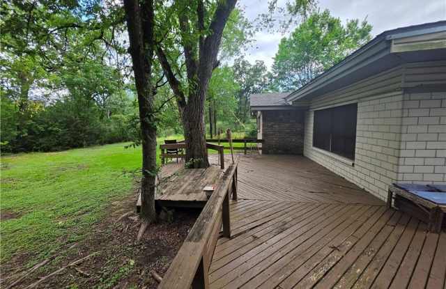 201 Brookside Drive W Gallery 3