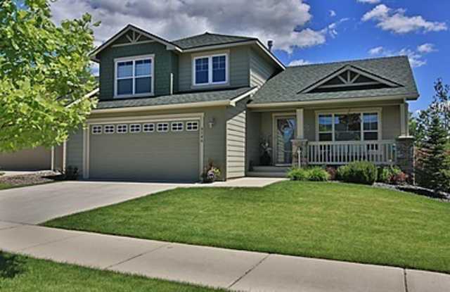 LARGE SINGLE FAMILY HOME ON CORNWALL (RPM#220) photos photos