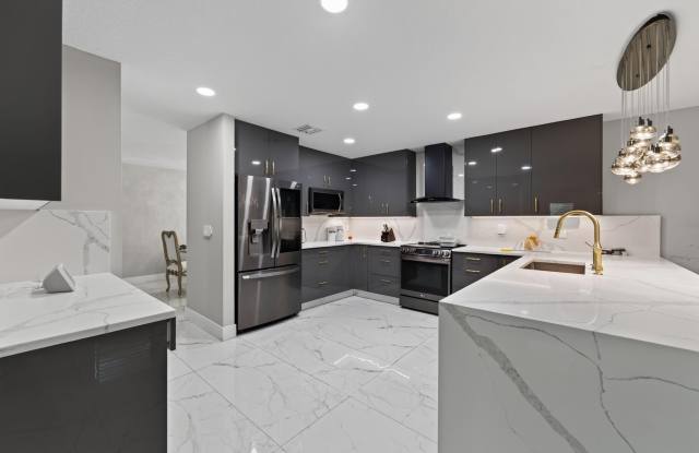6544 Adriatic Way Gallery 2