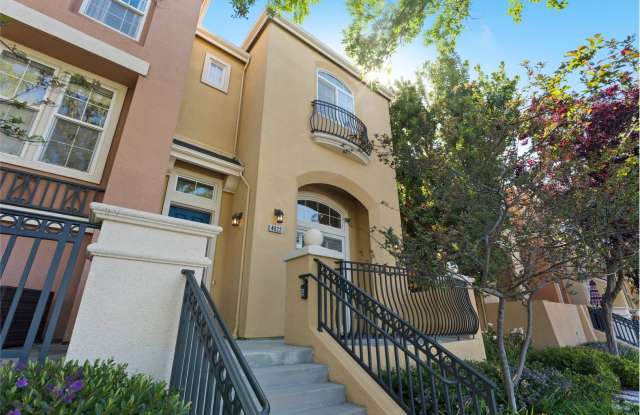 PARKSIDE LUXURY LIVING! CORNER SETTING | BEAUTIFUL DETAILS Gallery 3
