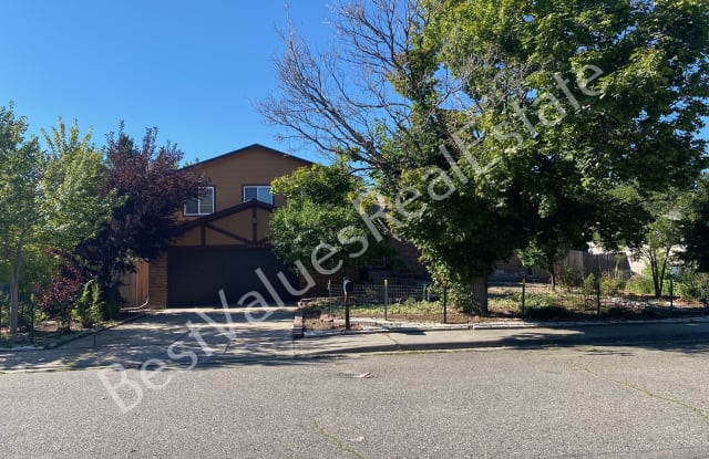 11052 E Ohio Pl - 11052 East Ohio Place, Aurora, CO 80012
