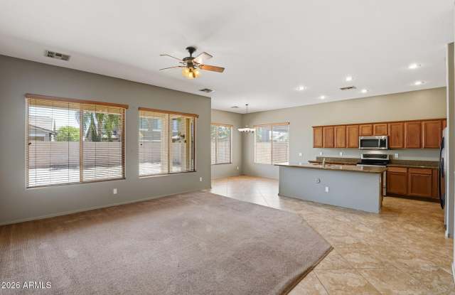 18185 W RIMROCK Street Gallery 3