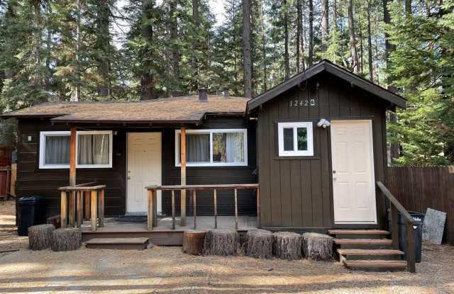 Cute and Upgraded House (Back unit on the lot) photos photos