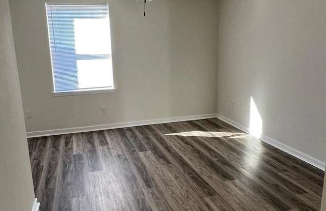 Freshly Updated | 2 Bed 1 Bath | E. Richmond Rd. photos photos