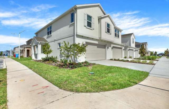 9867 CRYSTAL PROSPECT PASS photos photos