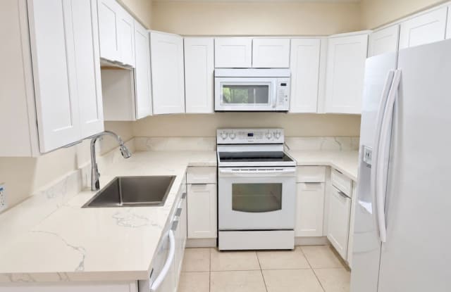 Spacious 2 Bedroom 2 Bath Condo Gallery 1