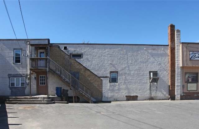 671 S Main Street Gallery 1