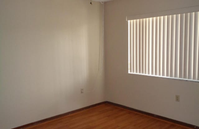 833 Faull Drive Gallery 3