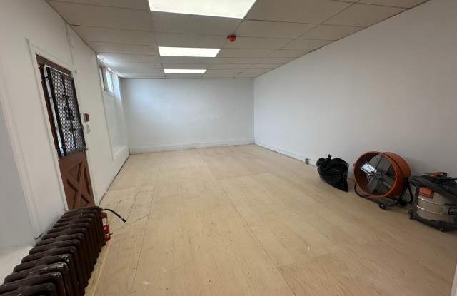399 LEVERINGTON Avenue Gallery 4