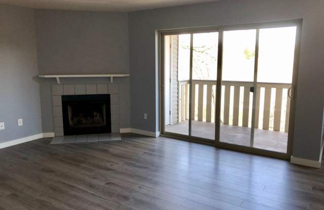 2 Bedroom 2 Bath Condo Overlooking a Greenbelt! photos photos